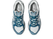 Chaussure ASICS Gel-Kayano 14 coloris Piedmont Grey / Sheet Rock, sneaker  pour confort et stabilité, vue de haut