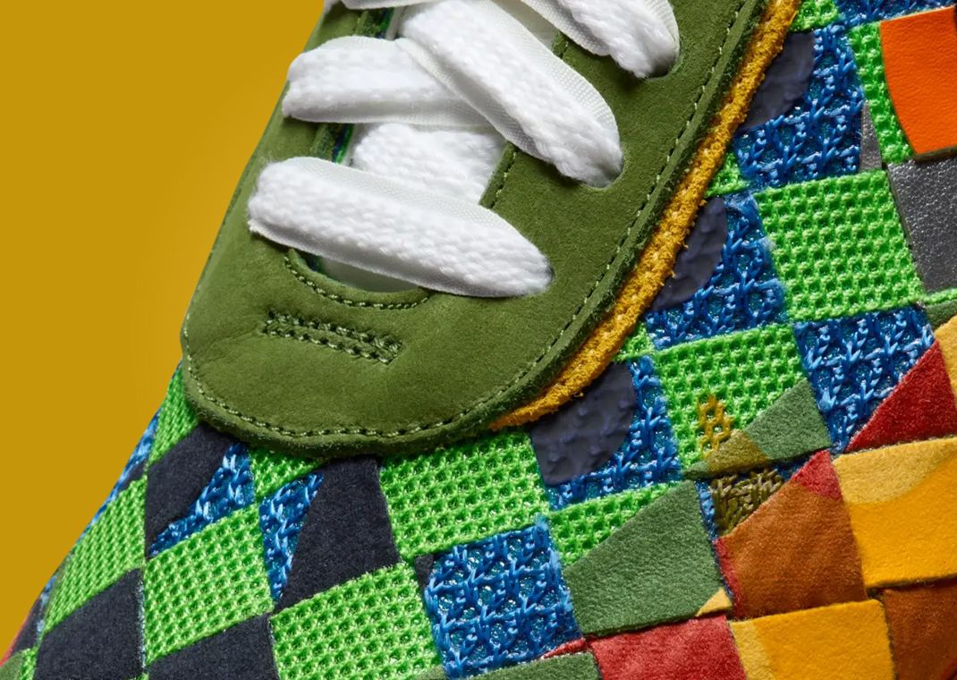 Nike VaporWaffle sacai Jean Paul Gaultier Green Gusto – chaussures hybrides avant-gardistes, vue zoomer avant