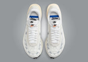 Nike VaporWaffle Woven sacai Jean Paul Gaultier White – sneaker tissée blanche avec double Swoosh et semelle Waffle, vue de haut