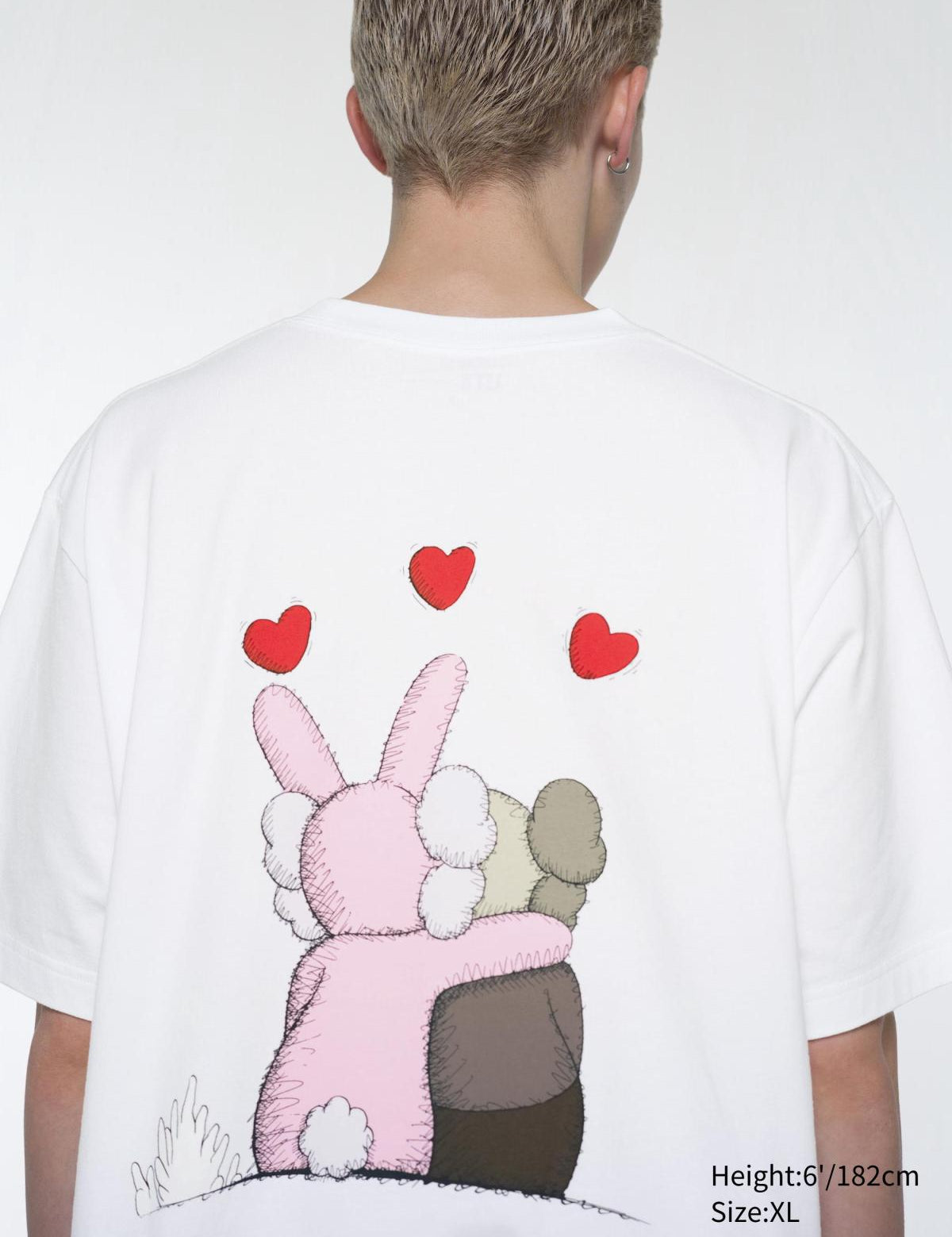Tee-shirt UNIQLO x KAWS Pink – t-shirt blanc en coton premium avec imprimé rose signé KAWS, vue de dos
