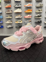 Lacets Fluffy pour personnaliser vos chaussures – style streetwear, rose
