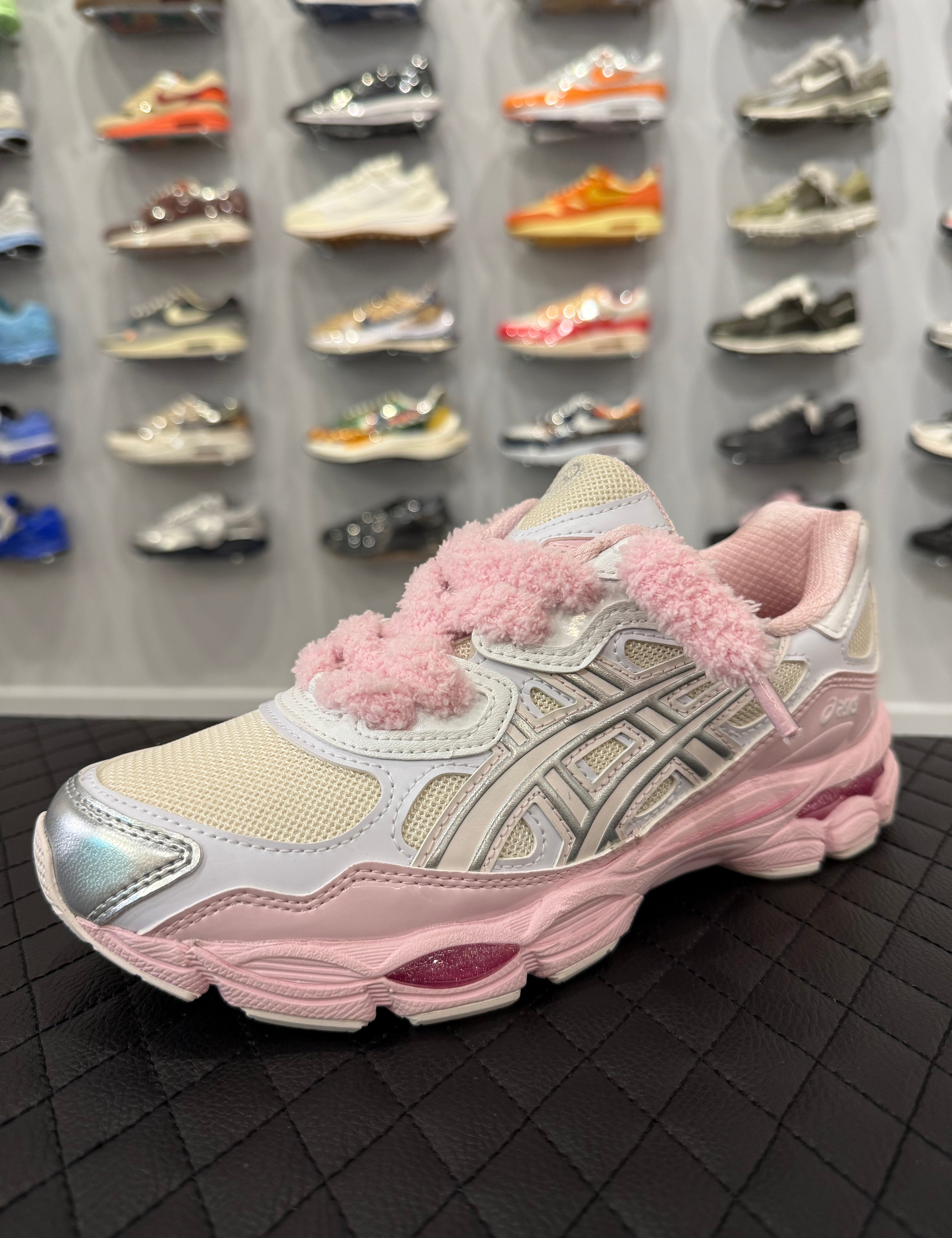 Lacets Fluffy pour personnaliser vos chaussures – style streetwear, rose