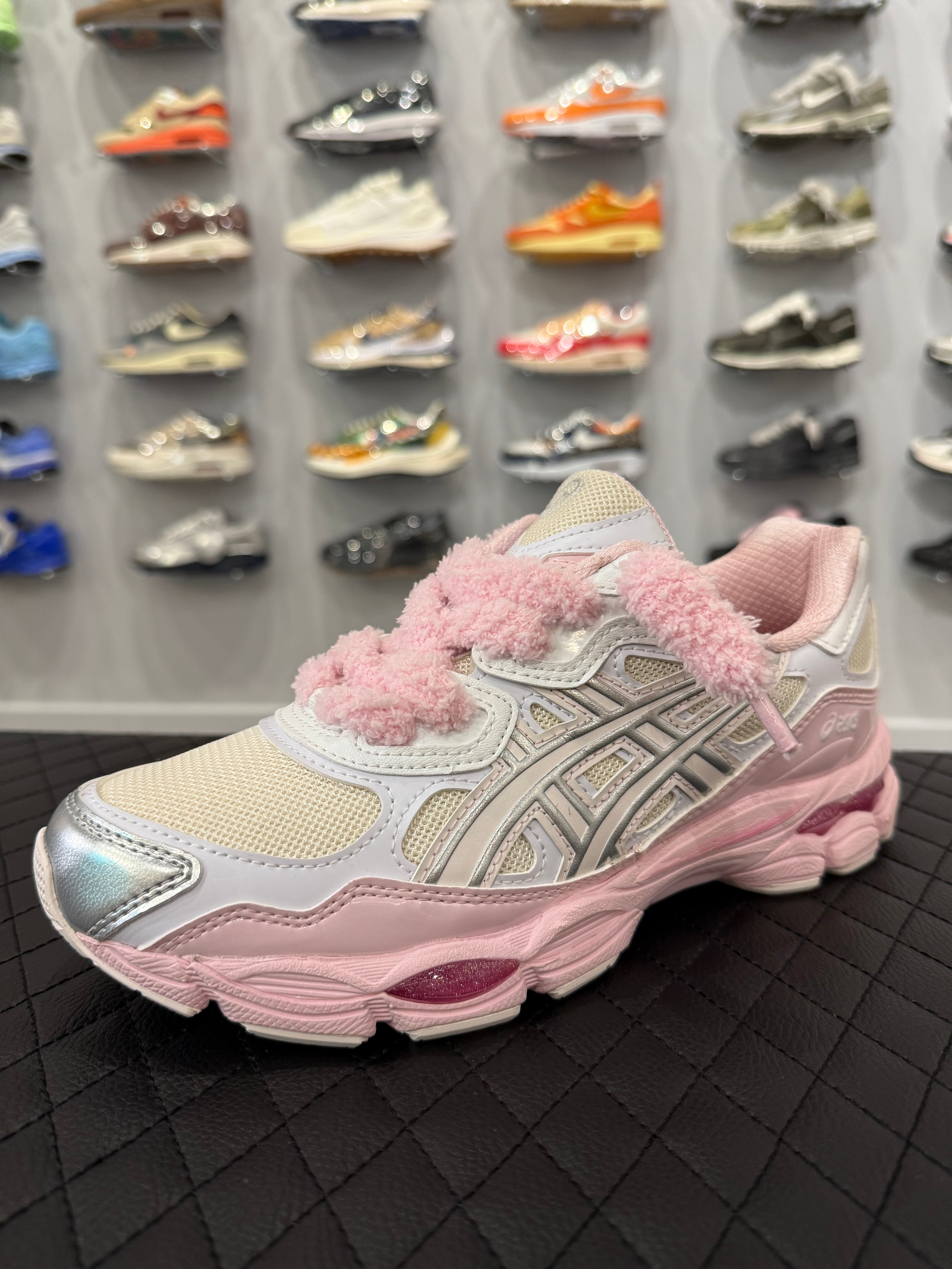 Lacets Fluffy pour personnaliser vos chaussures – style streetwear, rose