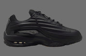 Nike Hot Step 2 Drake NOCTA Black – sneaker noire issue de la collaboration Nike x Drake, design premium et technologie Air, vue de profil