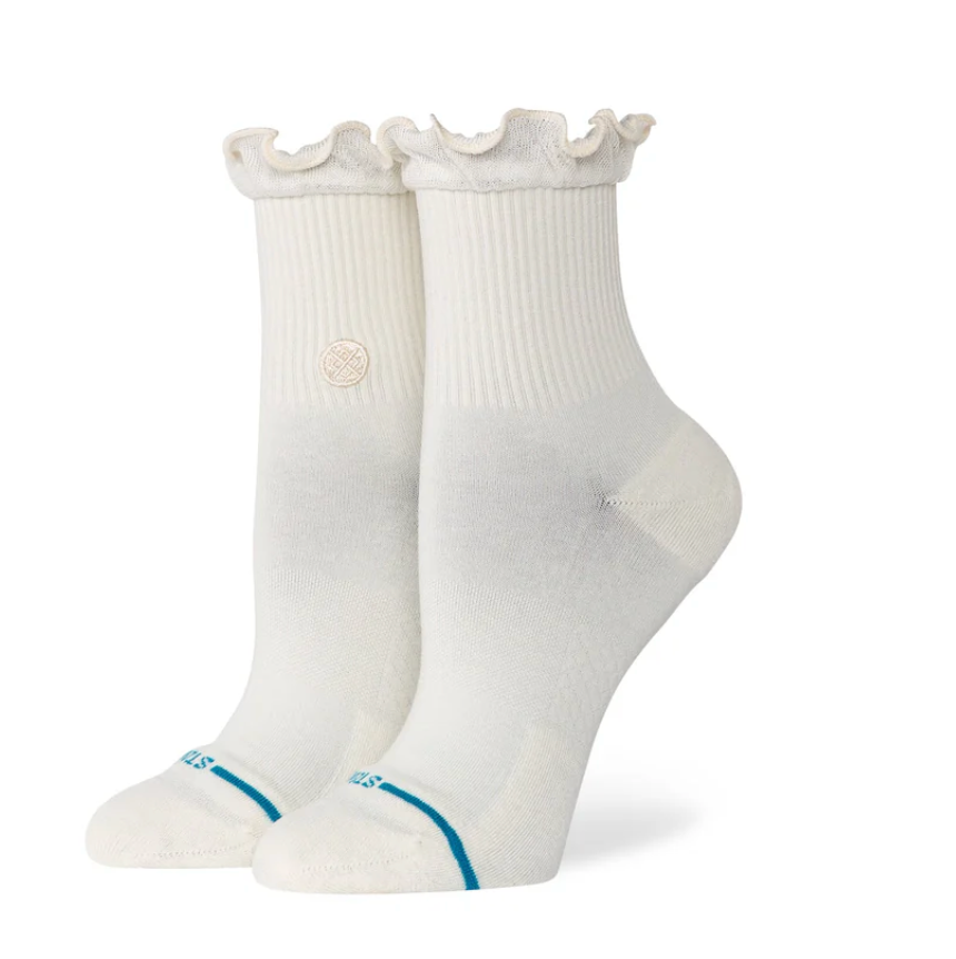 Chaussettes Stance Ruffle Icon Quarter – chaussettes quarter en coton premium avec détail volanté à la cheville , vue de coter