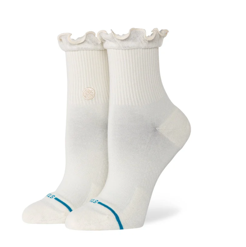Chaussettes Stance Ruffle Icon Quarter – chaussettes quarter en coton premium avec détail volanté à la cheville , vue de coter