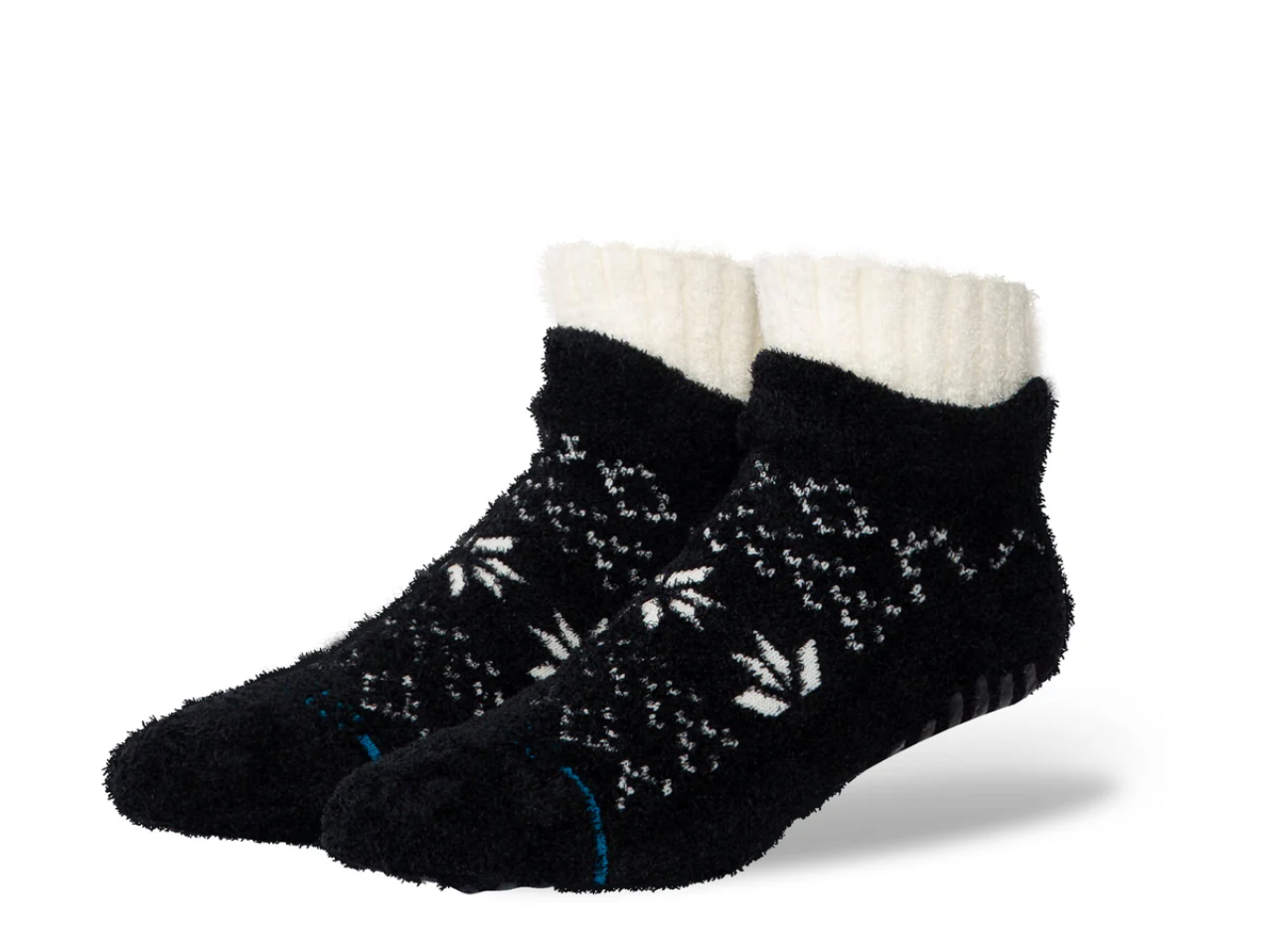 Stance Snowflake Cozy Slipper Sock – chaussettes chaussons hivernales ultra-douces avec motif flocon et semelle antidérapante, vue de coter