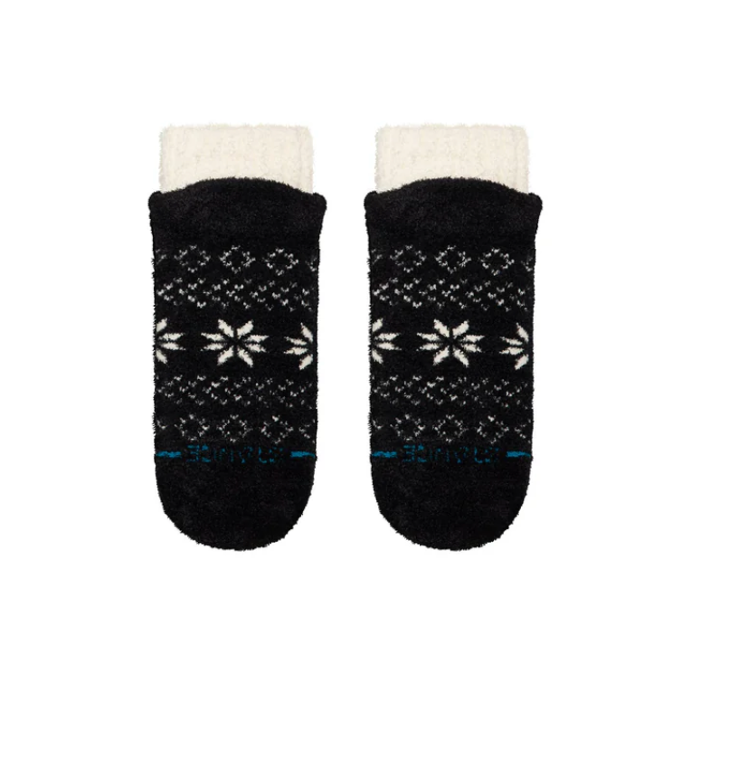 Stance Snowflake Cozy Slipper Sock – chaussettes chaussons hivernales ultra-douces avec motif flocon et semelle antidérapante, vue de face