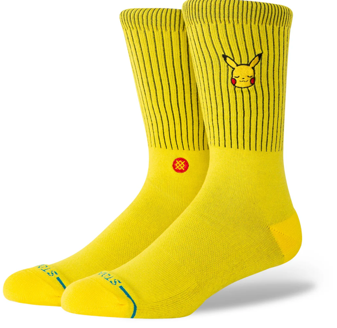 Stance Pikachu Crew – chaussettes Pokémon mi-mollet avec design Pikachu électrique et confort premium, vue de coter