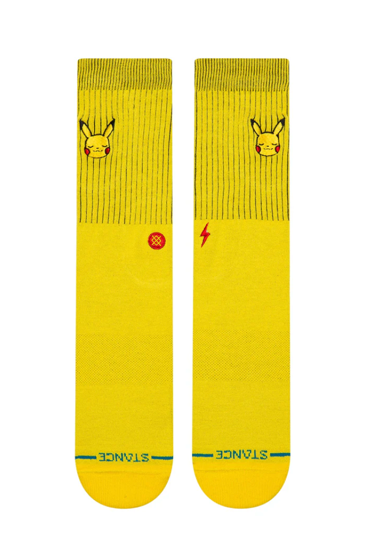 Stance Pikachu Crew – chaussettes Pokémon mi-mollet avec design Pikachu électrique et confort premium, vue de face