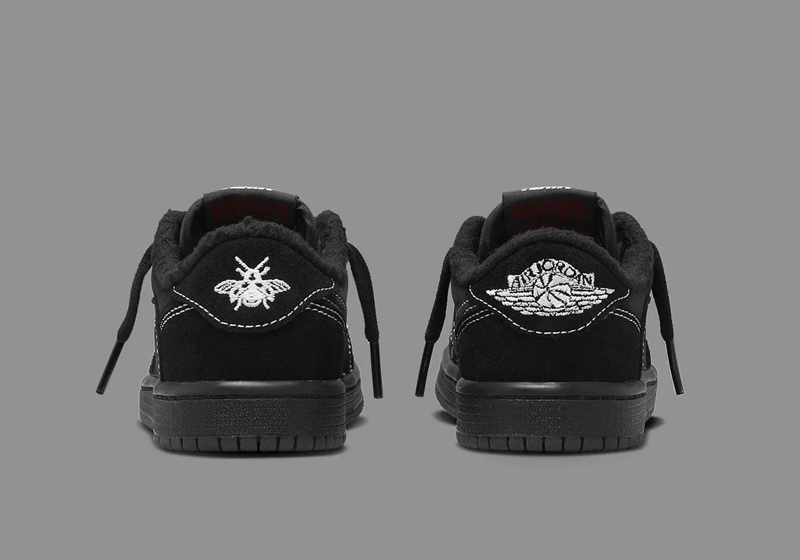 Jordan 1 Retro Low OG SP
Travis Scott Black Phantom (TD)