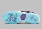 chaussure de ville Nike SB Dunk Low Hayley Wilson  , noir , violet , blanc , bleu , semelle confortable , vue du dessous