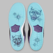 chaussure de ville Nike SB Dunk Low Hayley Wilson  , noir , violet , blanc , bleu , semelle confortable , vue du dessous