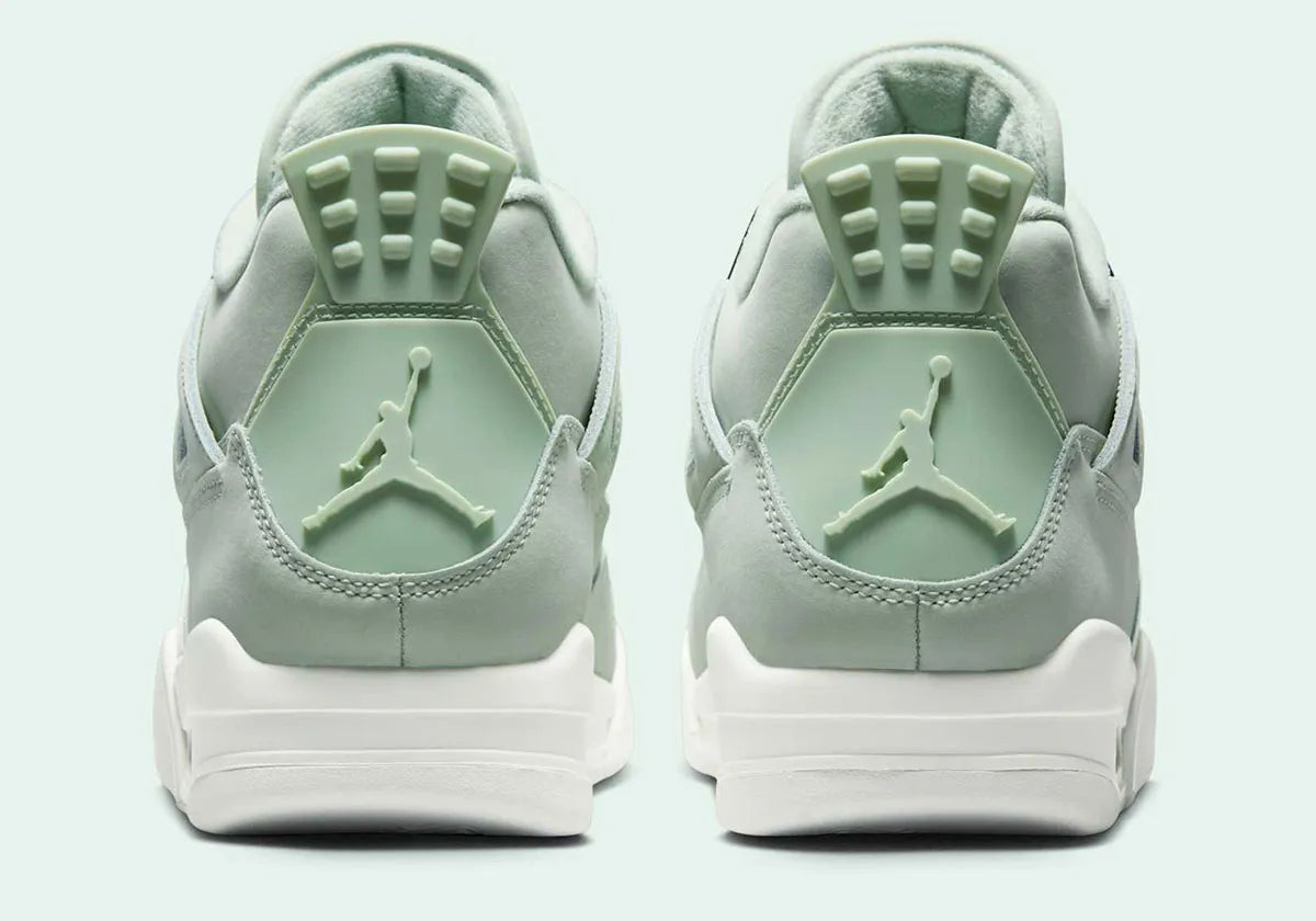 Baskets Air Jordan 4 Retro Seafoam Sail – silhouette légendaire associant héritage basket et modernité, couleur vert clair, vue de dos