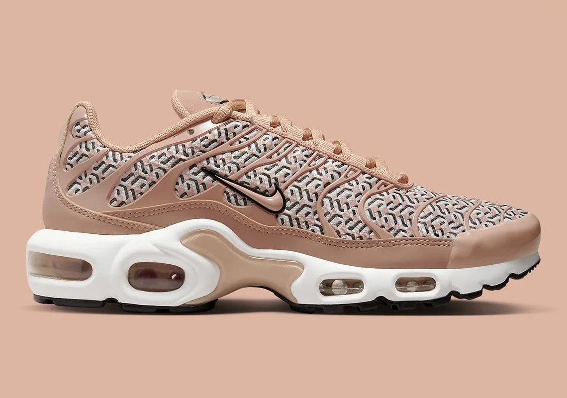 Nike Air Max Plus United in Victory – GlobalSneakers