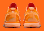 chaussure de basket-ball kobe 6 protro total orange , chausssure très légère , vu de derrière