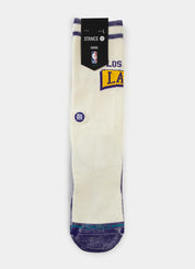 Stance Lakers Victory Crew – chaussettes NBA mi-mollet en coton premium avec logo Lakers violet et or , vue de face