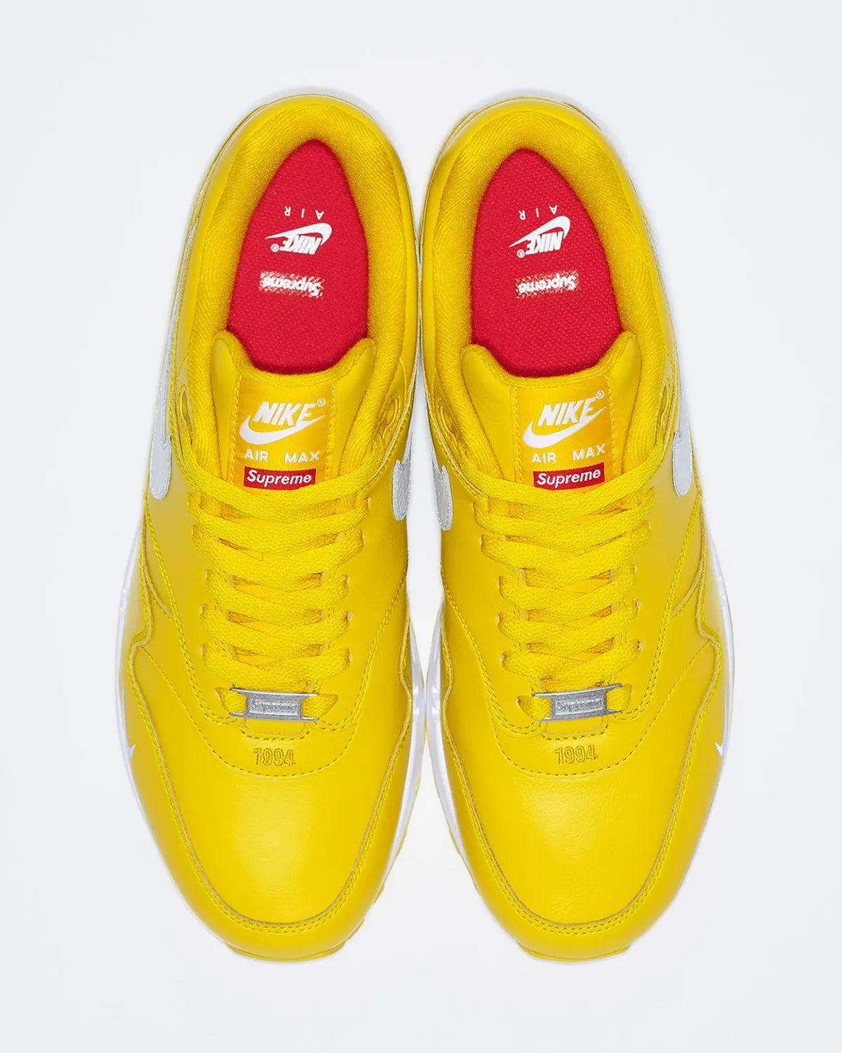 chaussure de ville air max 1 supreme jaune, blanc, semelle confortable, vue de haut