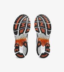 ASICS Gel-Kayano 14 White Piquant Orange – sneaker blanche mesh avec accents orange vif et amorti GEL
