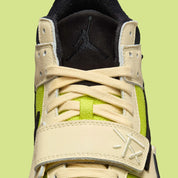Chaussure de ville jumpman jack travis scott beige et jaune, vert lime, semelle confortable, vue de face