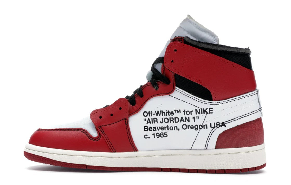 Air Jordan 1 Retro High Off-White Chicago – sneakers rouges, blanches et noires avec design déconstruit signé Virgil Abloh, vue de face intérieure