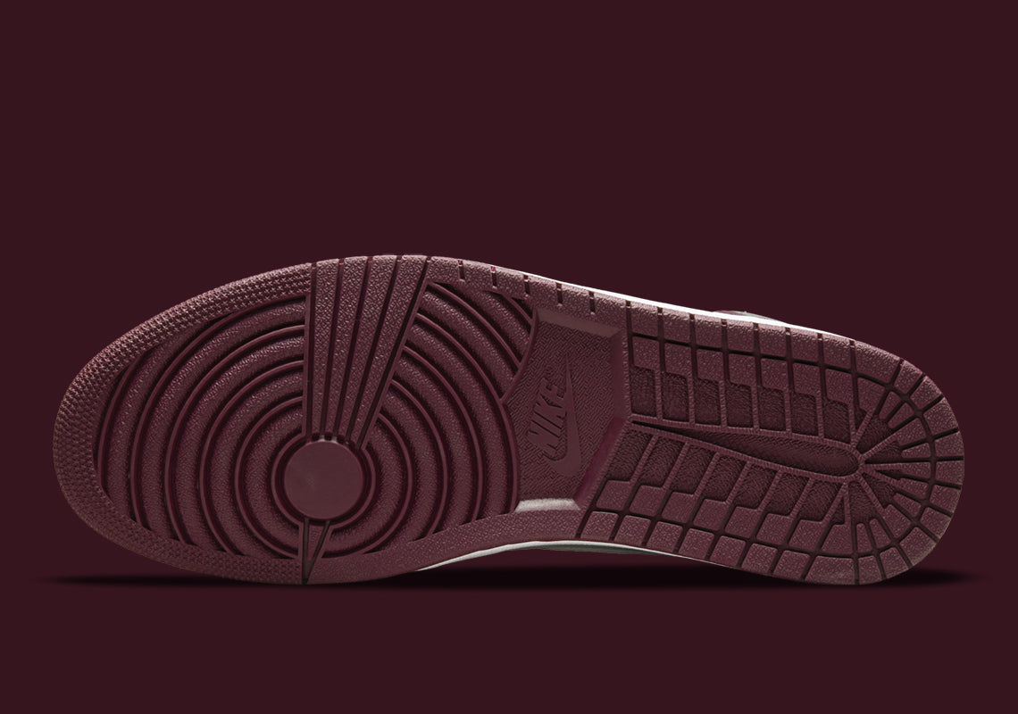 Air Jordan 1 Retro High OG Bordeaux