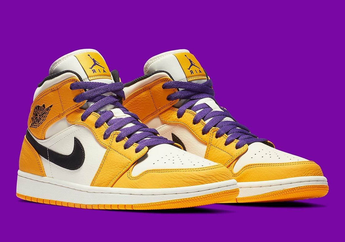 Air Jordan 1 Mid SE Lakers – sneaker en cuir blanc violet or avec logo Jumpman et Wings vue de profil