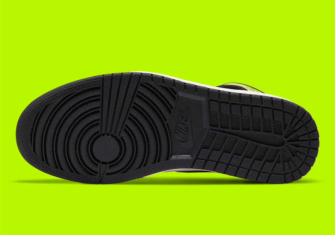 Jordan 1 Retro High White Black Volt University Gold