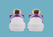 Nike Blazer Low sacai KAWS Purple Dusk – sneaker en cuir violet avec double Swoosh et logo XX de KAWS , vue arrière