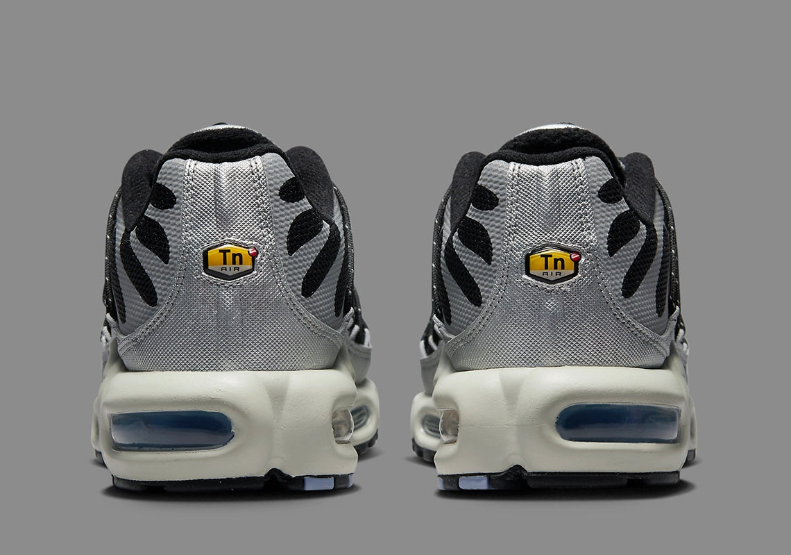 Nike Air Max Plus Lace Toggle Black Silver