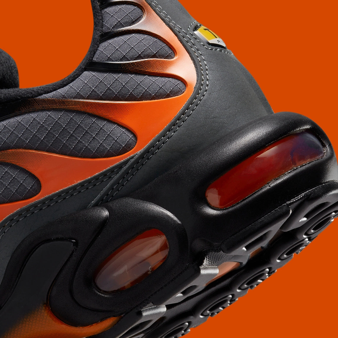 Nike Air Max Plus Grey Orange (2022)