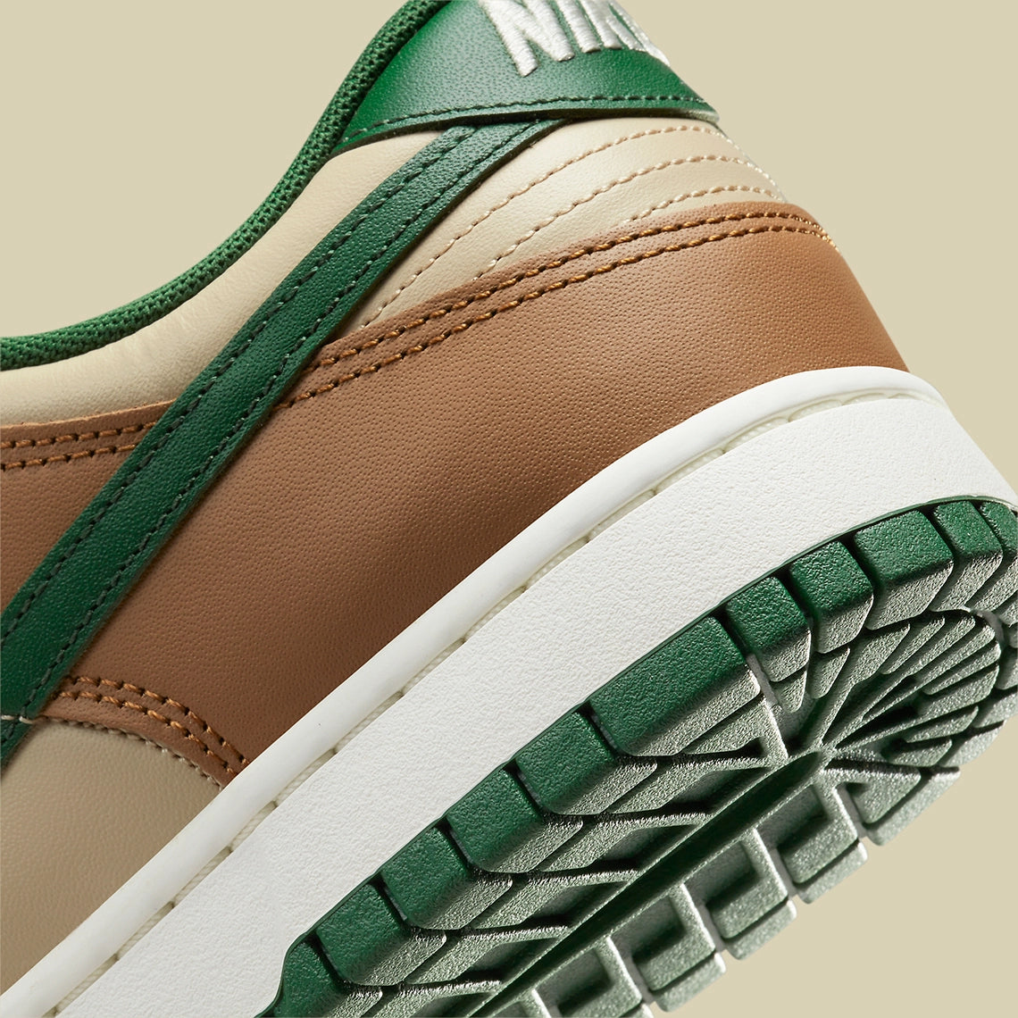 Nike Dunk Low Retro Rattan Gorge Green