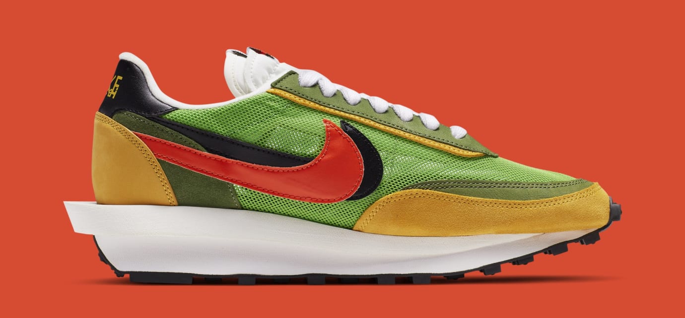 Nike LDWaffle sacai Green Multi – sneaker multicolore verte, jaune et orange avec double Swoosh et semelle empilée , vue de coter