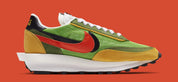 Nike LDWaffle sacai Green Multi – sneaker multicolore verte, jaune et orange avec double Swoosh et semelle empilée , vue de coter