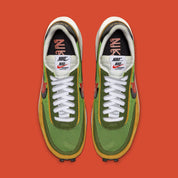 Nike LDWaffle sacai Green Multi – sneaker multicolore verte, jaune et orange avec double Swoosh et semelle empilée , vue de haut