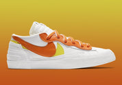 Nike Blazer Low x sacai Magma Orange – sneaker orange vif avec double Swoosh et semelle intermédiaire empilée, vue de face
