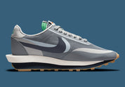 Nike LDWaffle sacai CLOT Kiss of Death 2 Cool Grey – sneaker grise en mesh translucide avec double Swoosh et semelle empilée, vue de coter