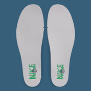 Nike LDWaffle sacai CLOT Kiss of Death 2 Cool Grey – sneaker grise en mesh translucide avec double Swoosh et semelle empilée, vue de la semelle intérieur