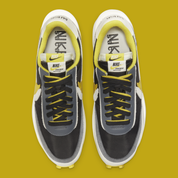 Nike LDWaffle sacai Undercover Black Bright Citron – sneaker noire et jaune avec double Swoosh et semelle empilée, vue de haut