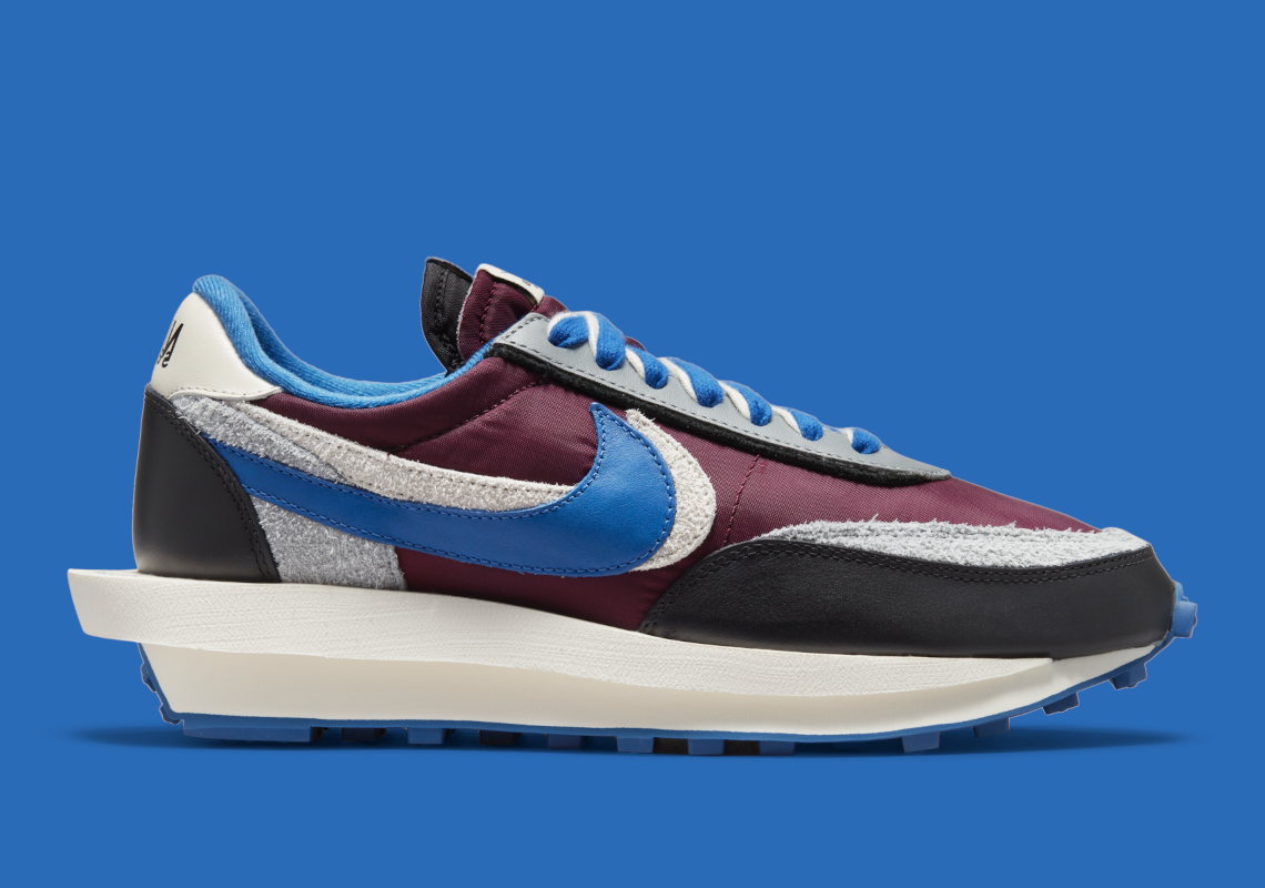 Nike LDWaffle sacai Undercover Night Maroon Team Royal – sneaker bordeaux et bleue avec double Swoosh et semelle empilée, vue de face