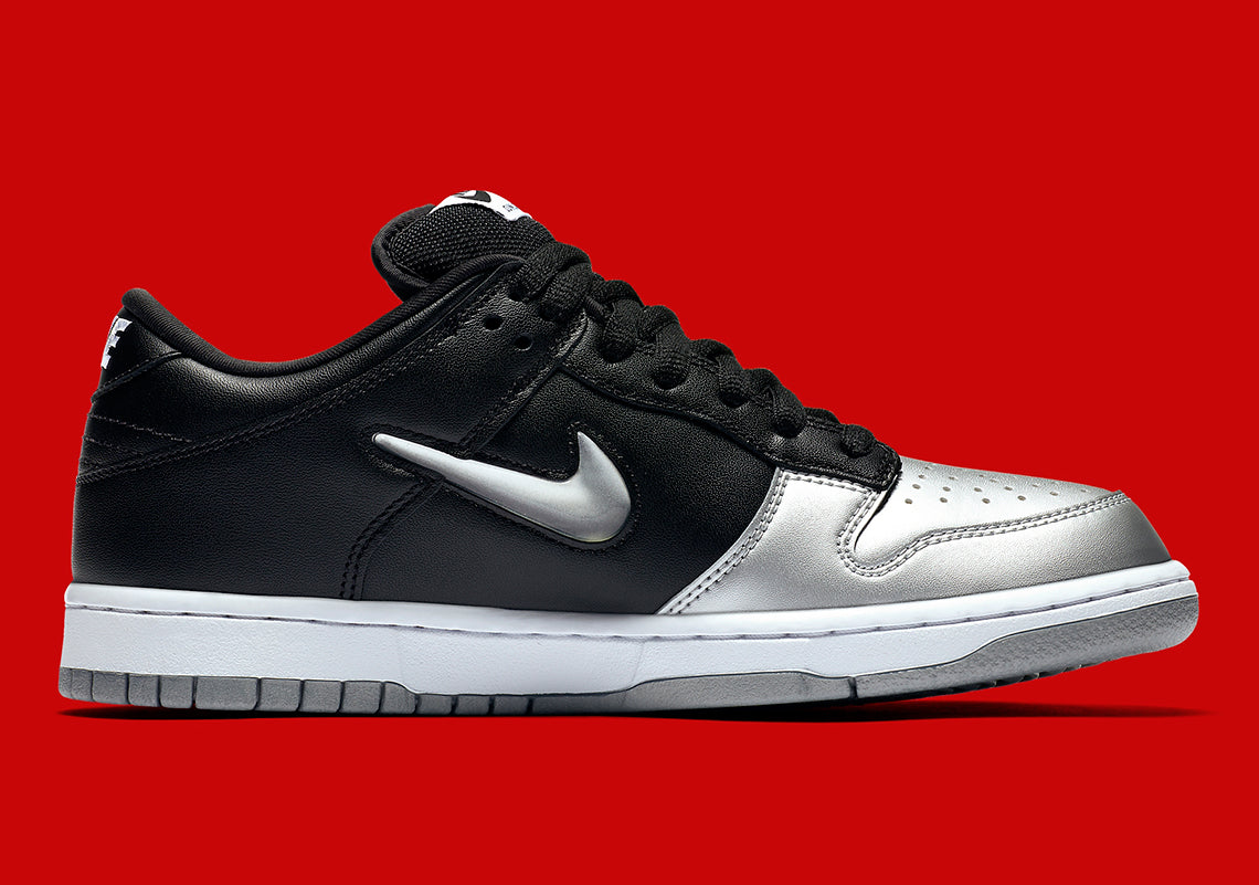 Nike SB - Dunk Low Supreme Jewel Swoosh