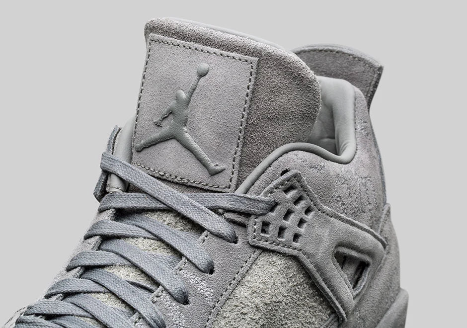 Jordan 4 Retro Kaws