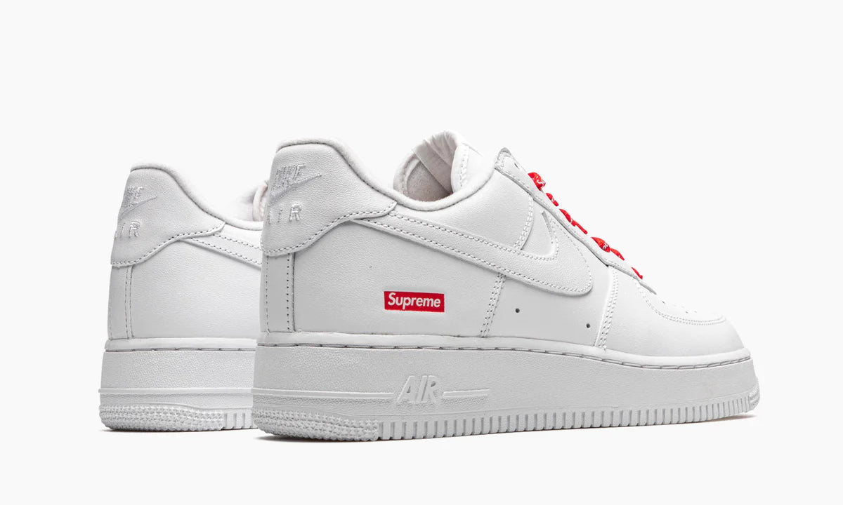 Nike - Air Force 1 Low Supreme White