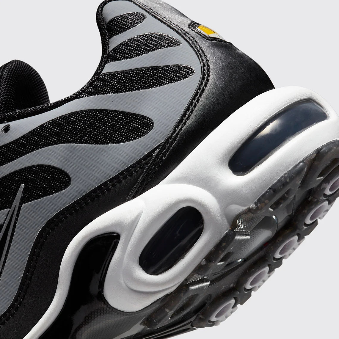 Nike Air Max Plus Grind Dark Smoke Gray