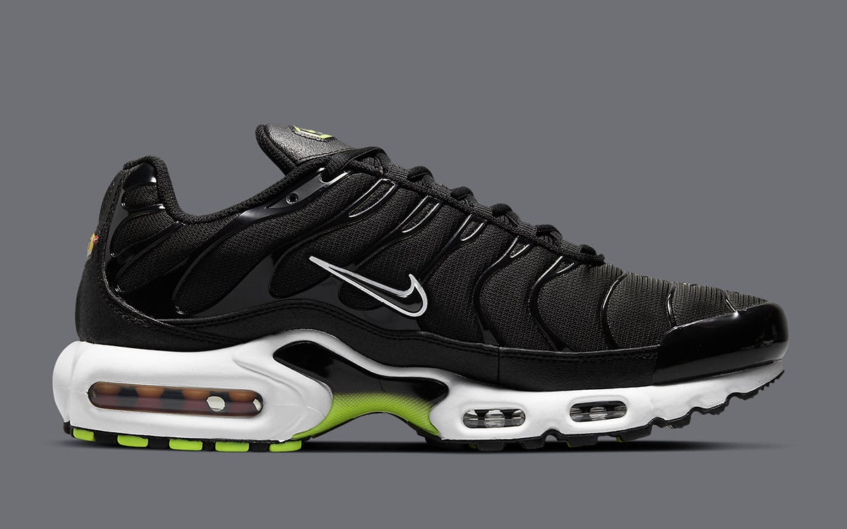 Nike Air Max Plus Black Volt Just Do It
