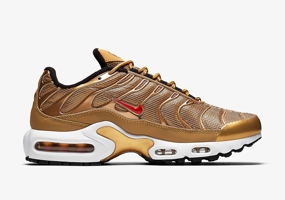 Nike Air Max Plus Metallic Gold