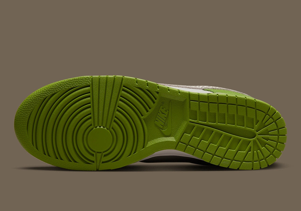 Nike Dunk Low AS Safari Swoosh Chlorophyll