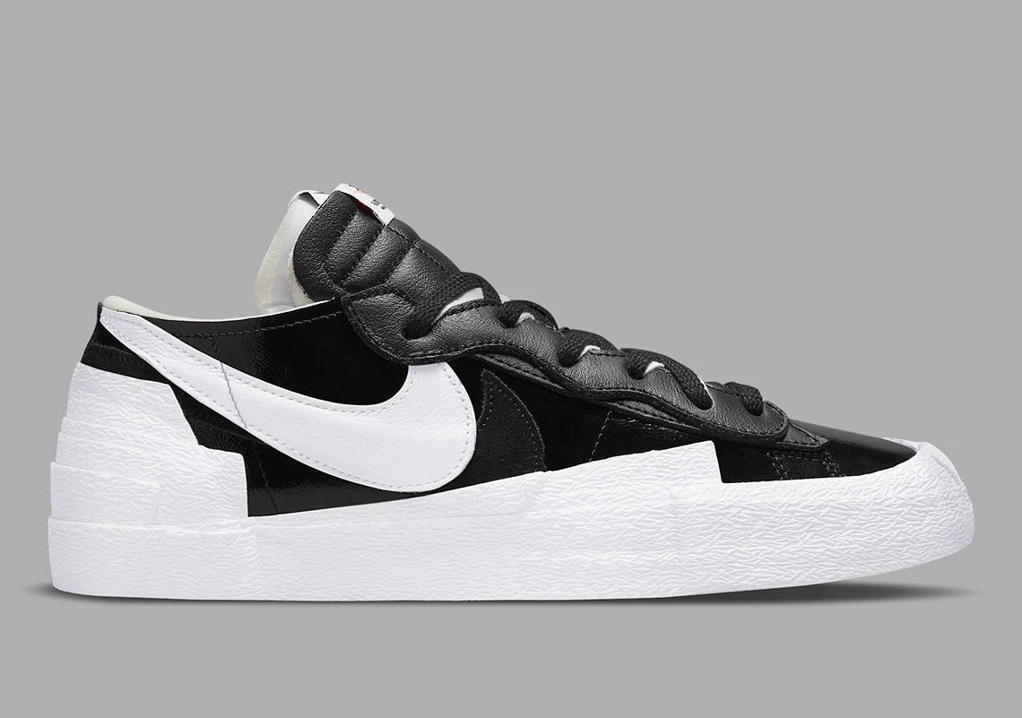 Nike Blazer Low sacai Black Patent Leather – sneaker en cuir verni noir avec double Swoosh et design superposé, vue de face