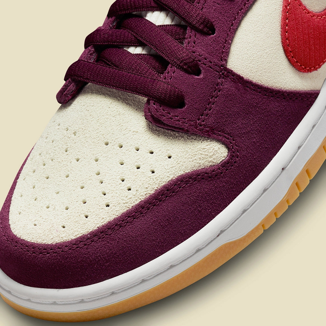 Nike SB Dunk Low Skate Like a Girl