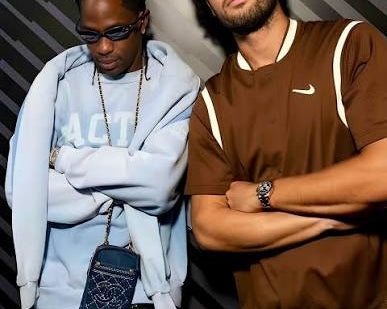 CARLOS ALCARAZ X TRAVIS SCOTT : LA COLLABORATION QUI RAPPROCHE TENNIS, CACTUS JACK ET SNEAKER CULTURE